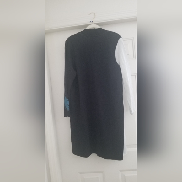 Asymmetrical Tulips Shrug - Picture 2 of 3